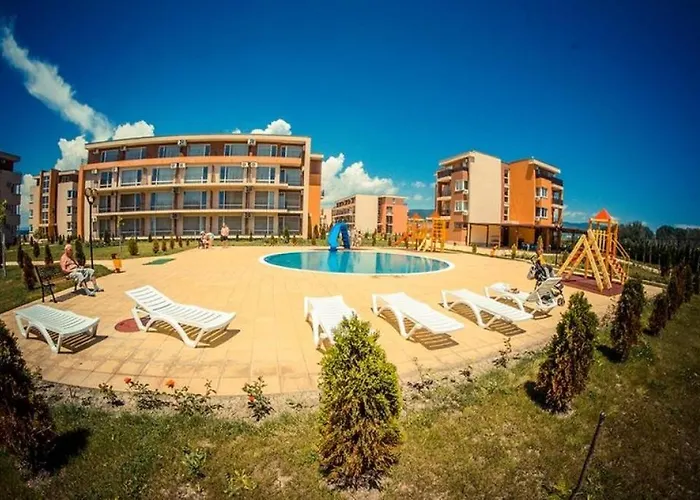 Charming, Floor, 1 Bedroom Apartman